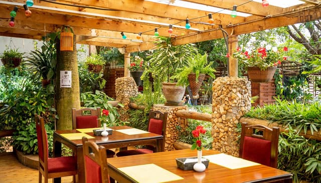 Mama Ashanti Outdoor