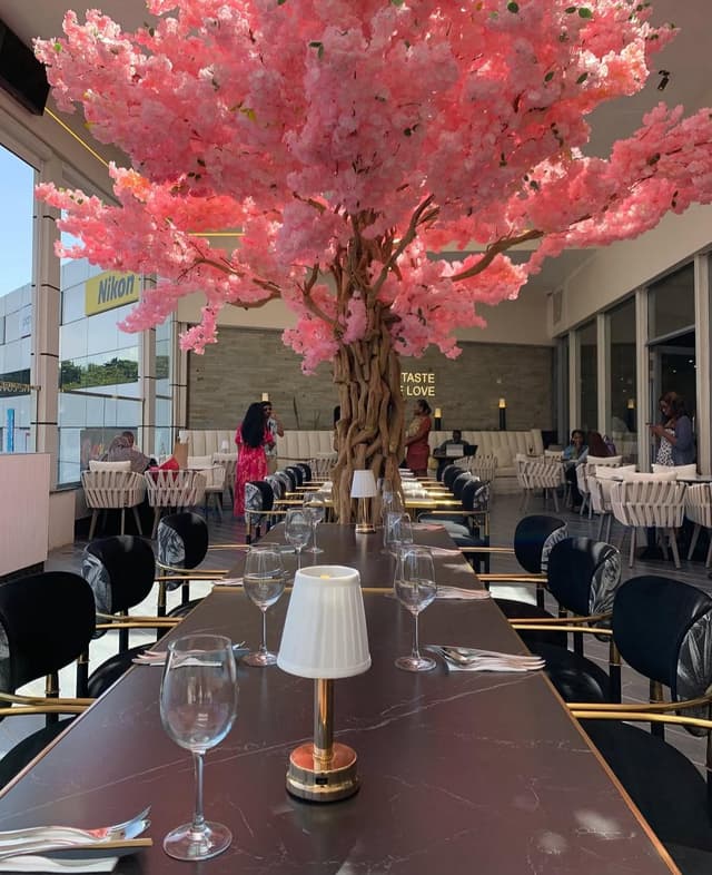 Summer Lounge Interior