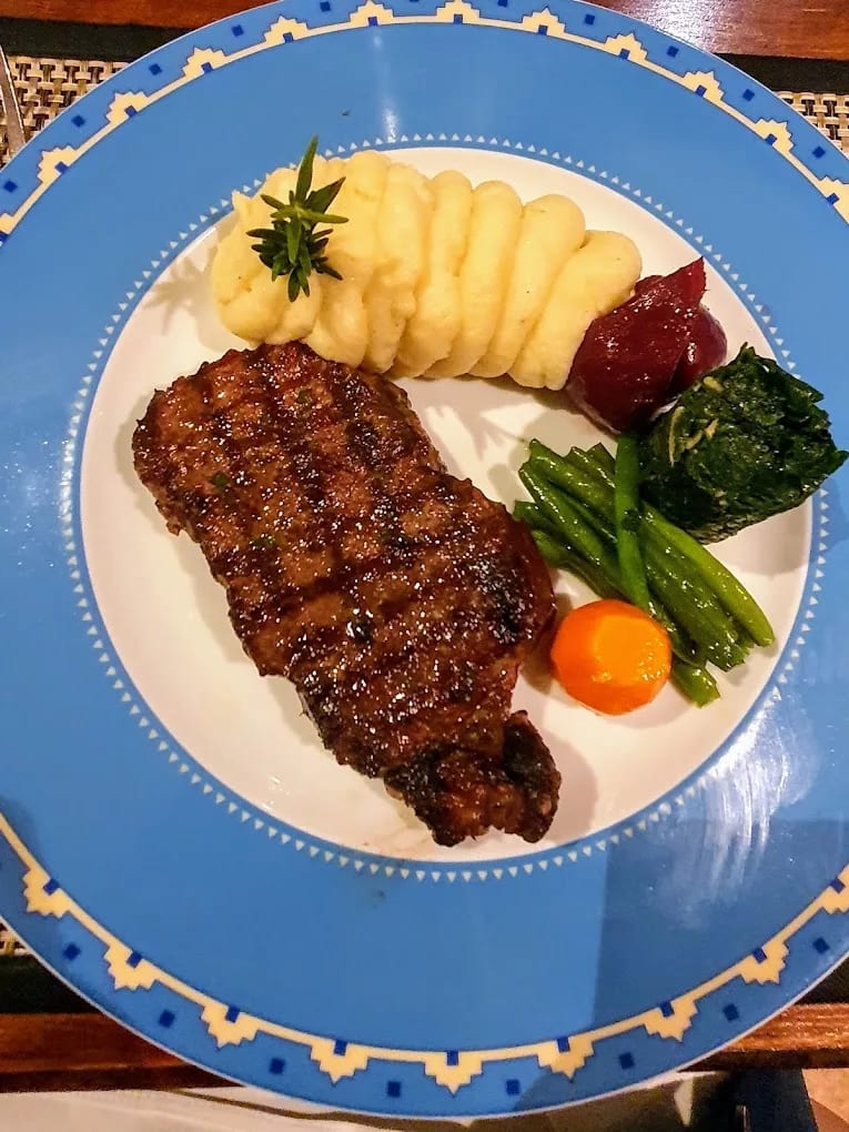Café Maghreb sirloin steak
