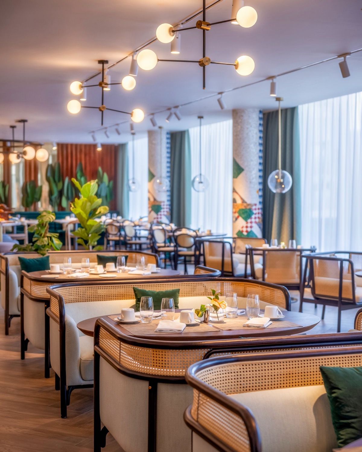 Enchante Bistro Hero