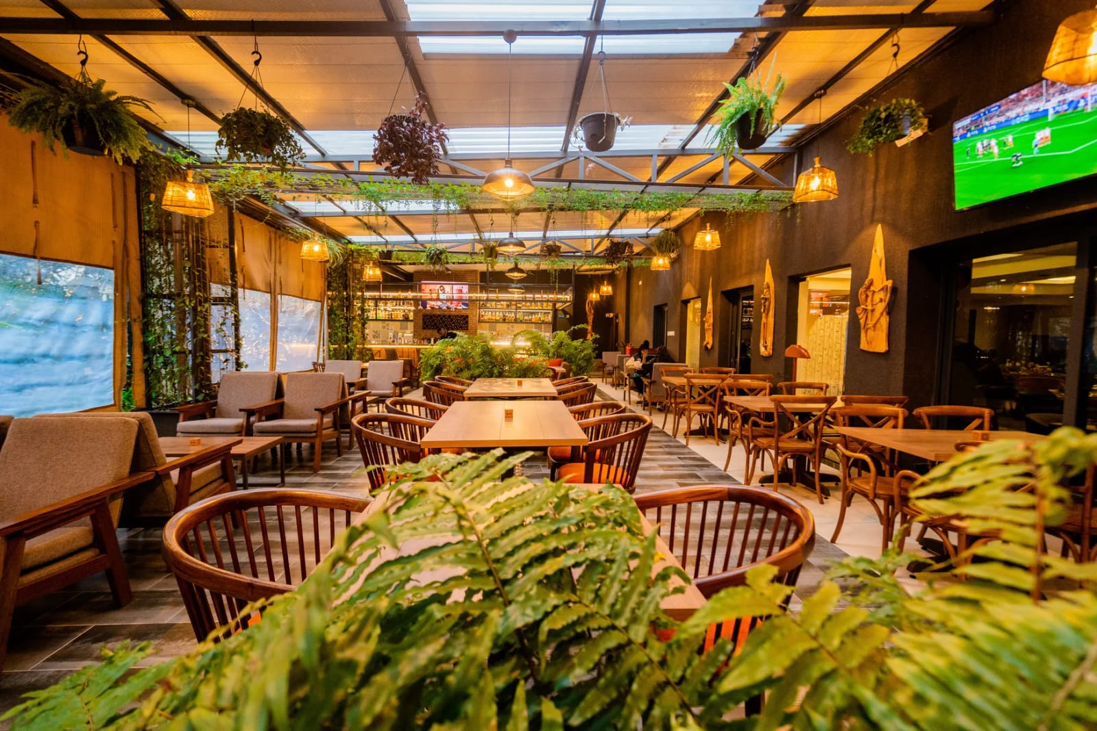 Sayari terrace dining
