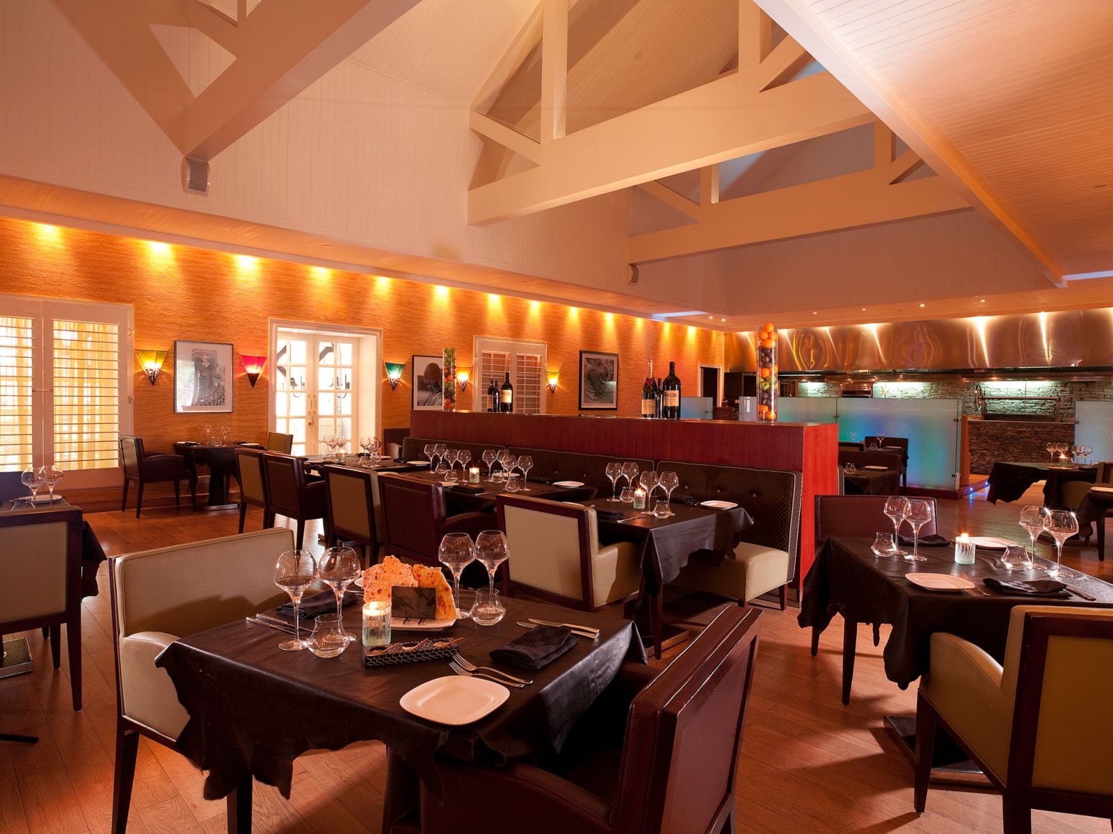 Tatu Restaurant dining room